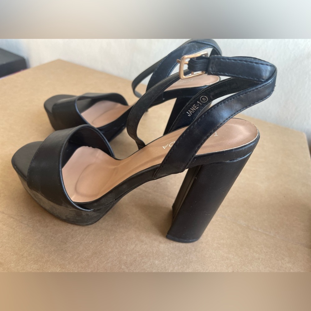 Top moda black high heels size 8